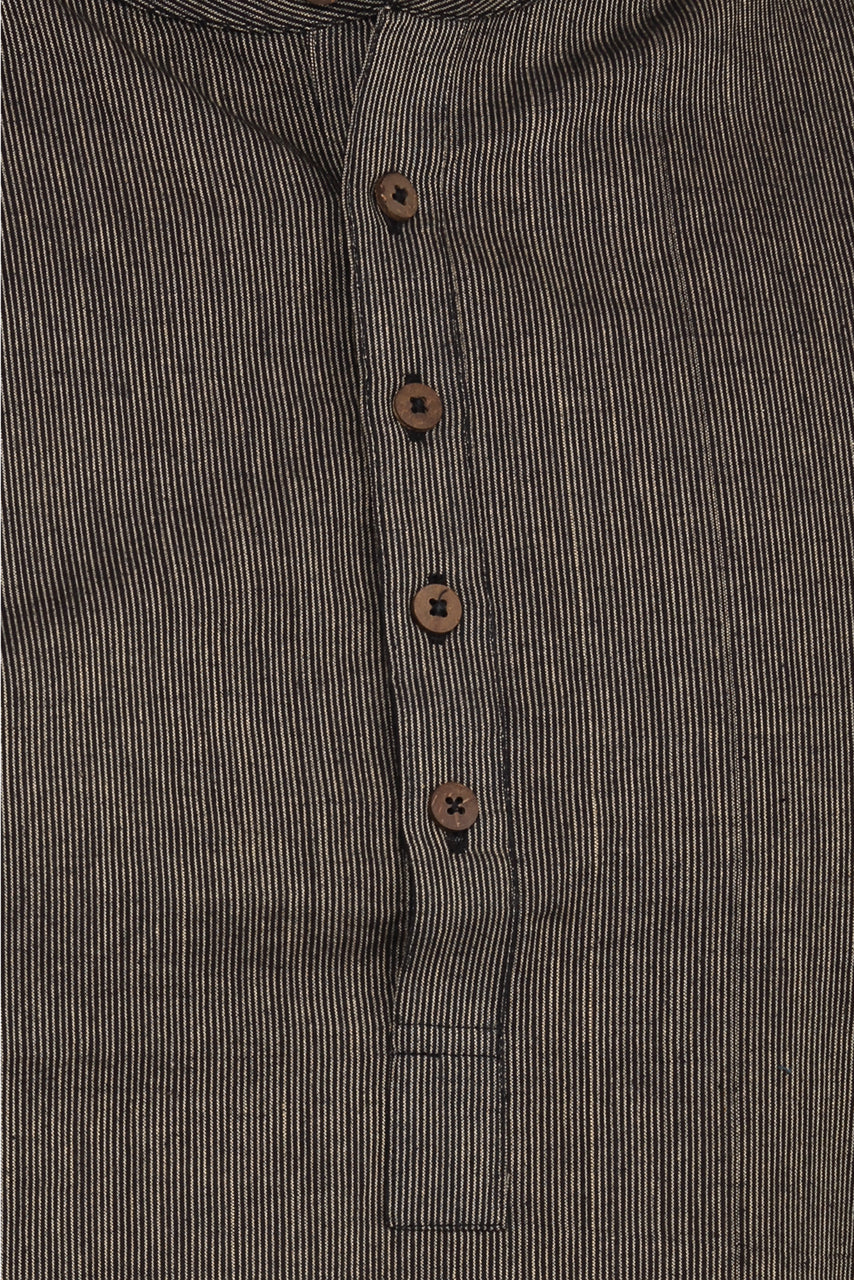 Dark Beige Detail