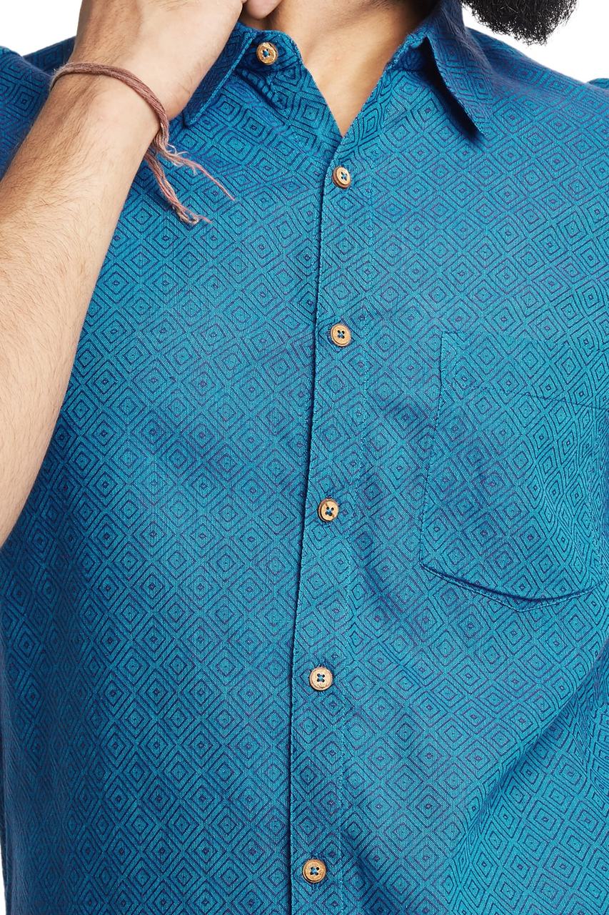 Fitted Men's Shirt - French Blue with Summer Short Sleeves - Garment details | In-Sattva