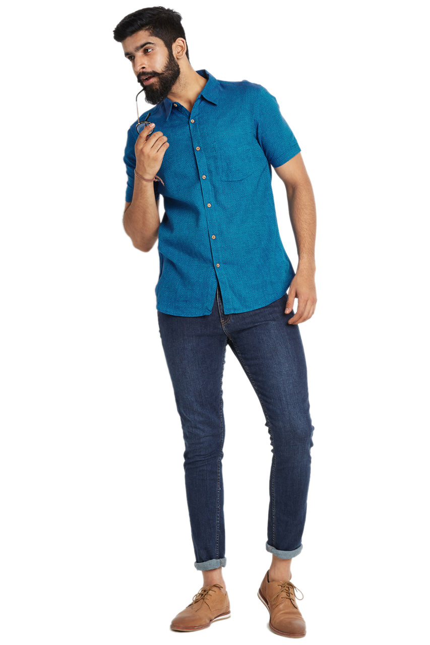 Fitted Men's Shirt - French Blue with Summer Short Sleeves - Full display | In-Sattva