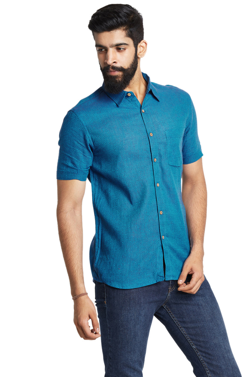 Fitted Men's Shirt - French Blue with Summer Short Sleeves - Side | In-Sattva
