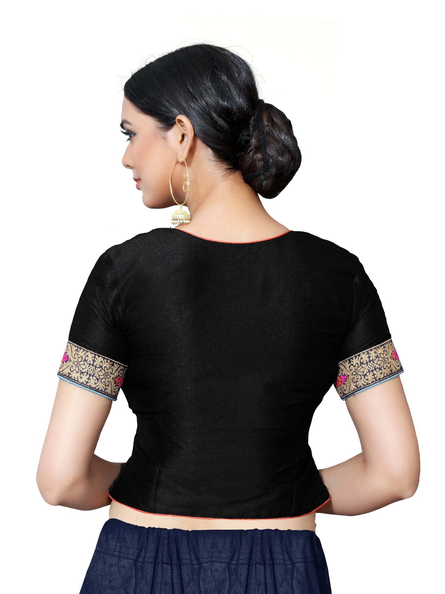 In-Sattva Women's Silk Short Sleeve Lace Blouse; Jet Black