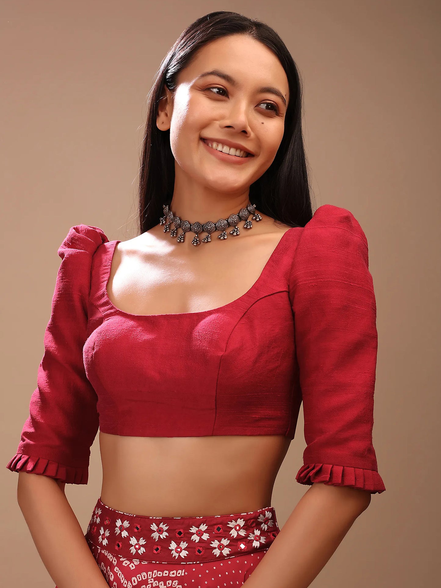 In-Sattva Women's Silk Half Sleeve Scoop Neck Blouse; Carnation Red