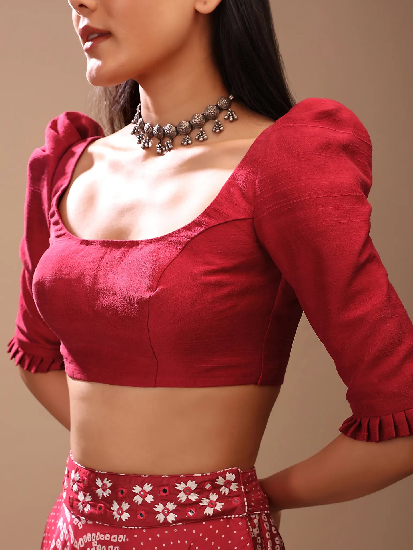 In-Sattva Women's Silk Half Sleeve Scoop Neck Blouse; Carnation Red