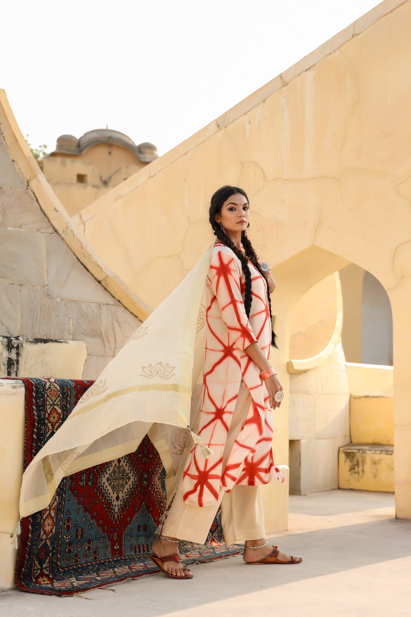 In-Sattva Mayori Pure Cotton Handcrafted Beige and Orange Natural Tie-Dye Kurta Tunic.| Scarf View