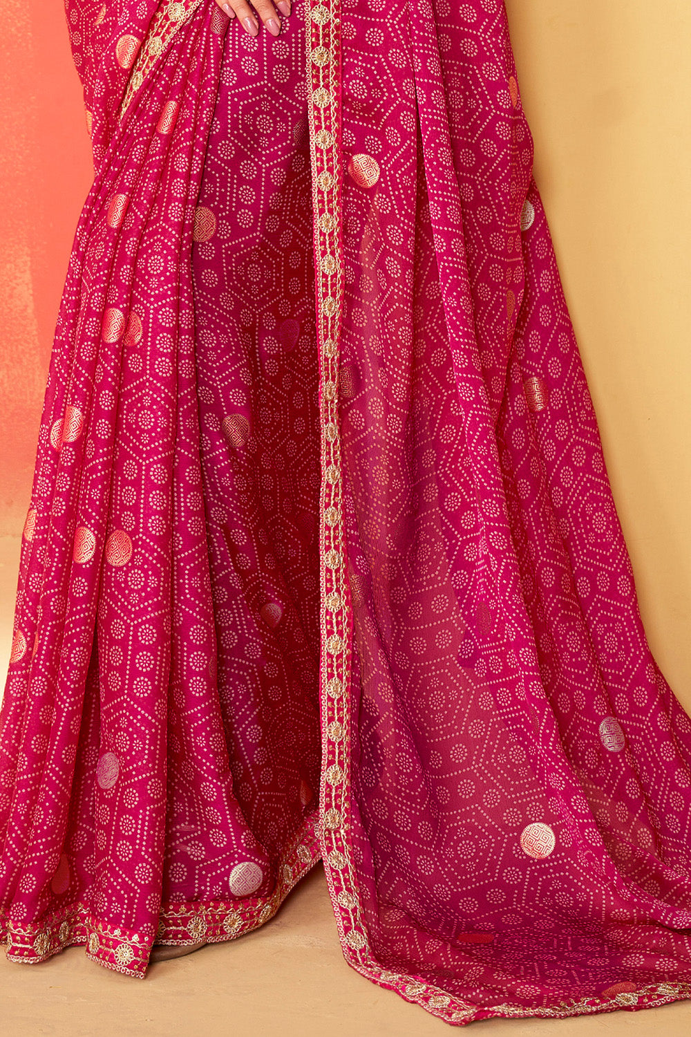 In-Sattva Classic Women's Handloom Tribal Moss Chiffon Saree; Vibrant Red