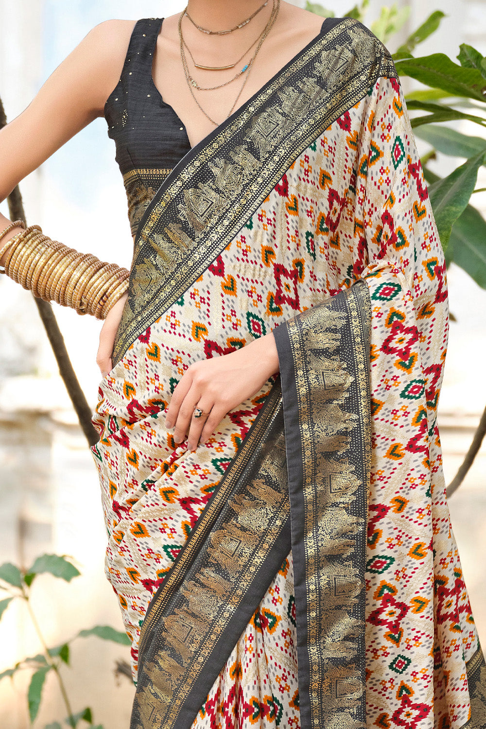 In-Sattva Women's Heritage Handloom Deluxe Tussar Silk Saree; Charcoal Gray