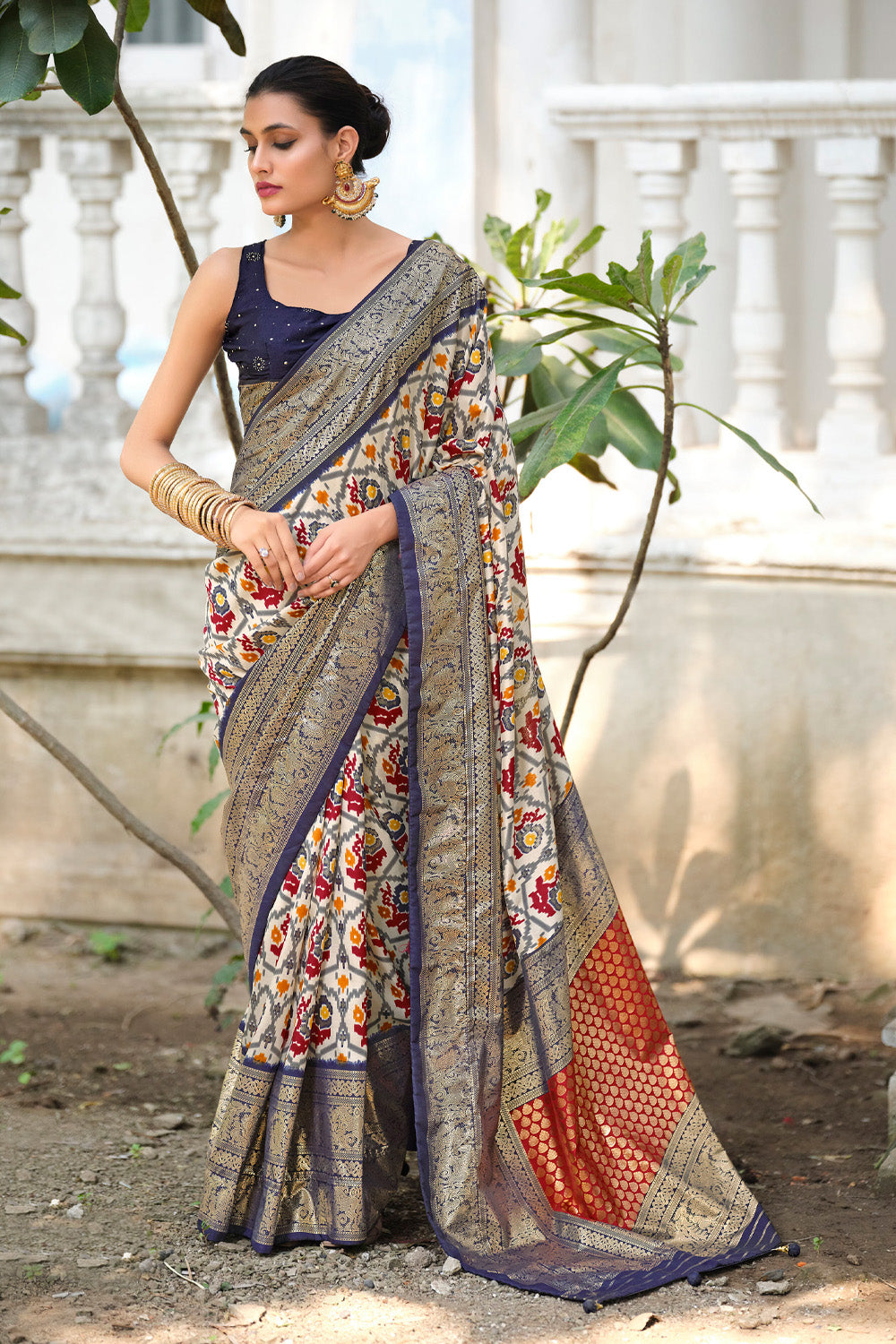 In-Sattva Women's Heritage Handloom Deluxe Tussar Silk Saree; Midnight Blue