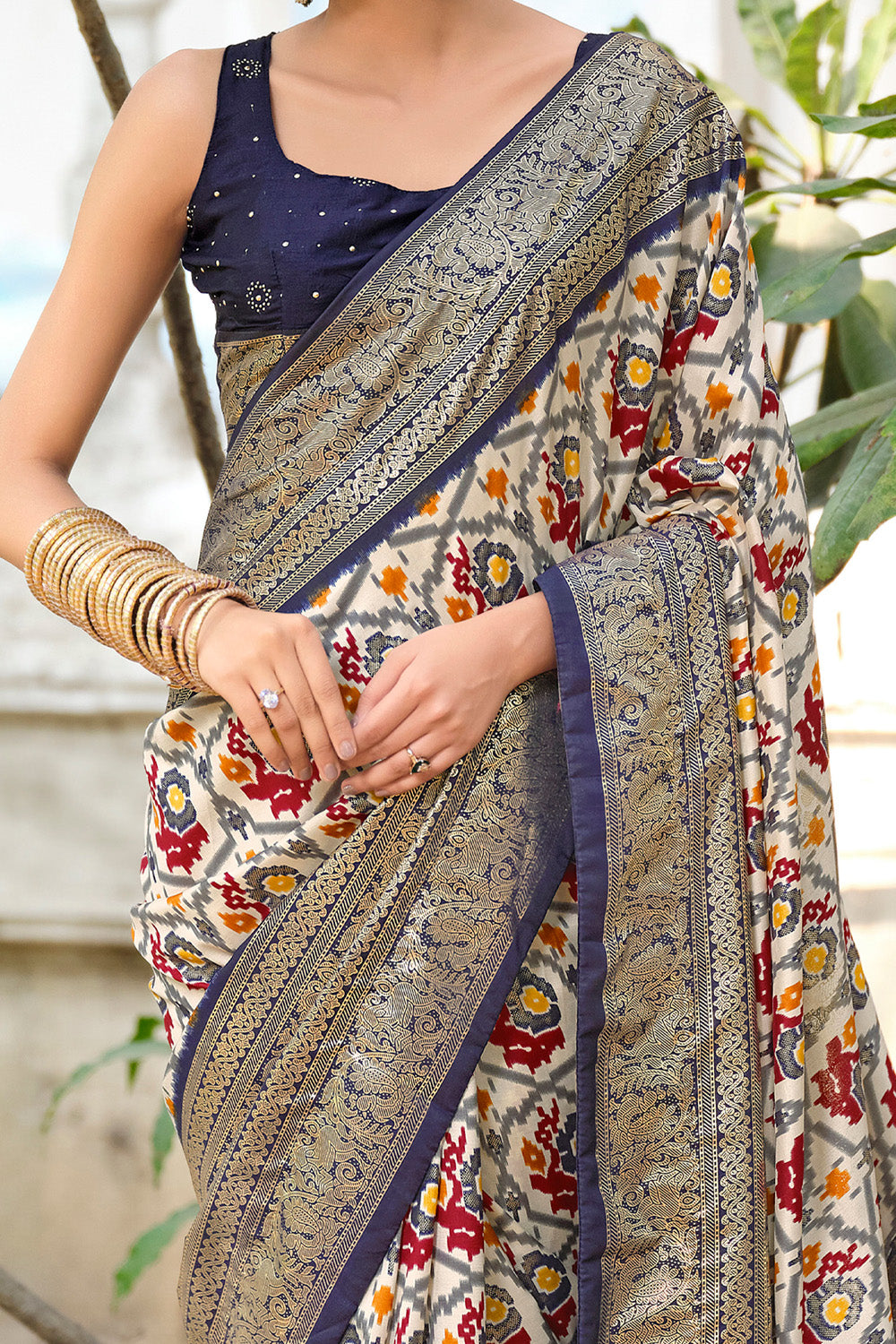 In-Sattva Women's Heritage Handloom Deluxe Tussar Silk Saree; Midnight Blue