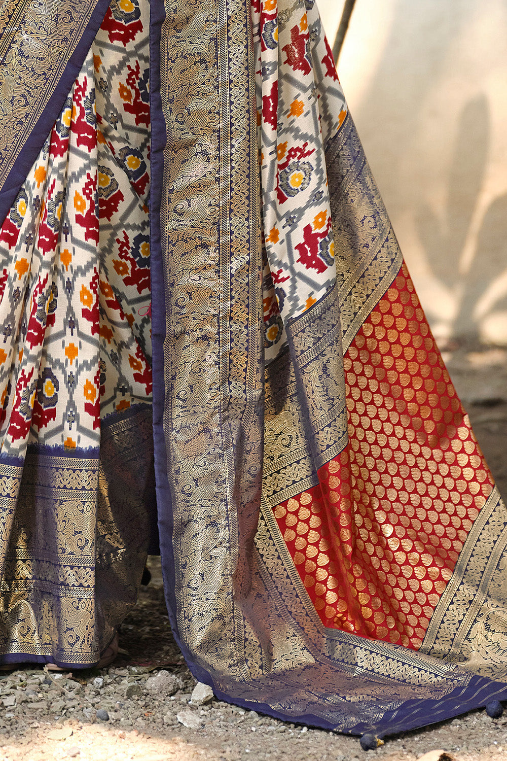 In-Sattva Women's Heritage Handloom Deluxe Tussar Silk Saree; Midnight Blue