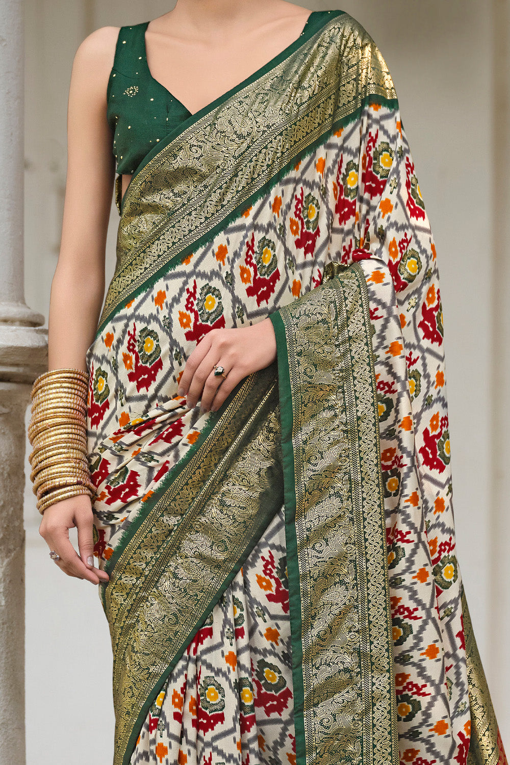 In-Sattva Women's Heritage Handloom Deluxe Tussar Silk Saree; Olive Green