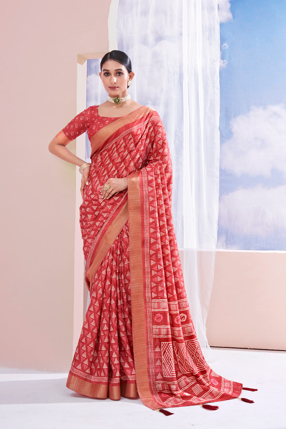 In-Sattva Women's Heritage Handloom Dola Silk Saree; Scarlet Red