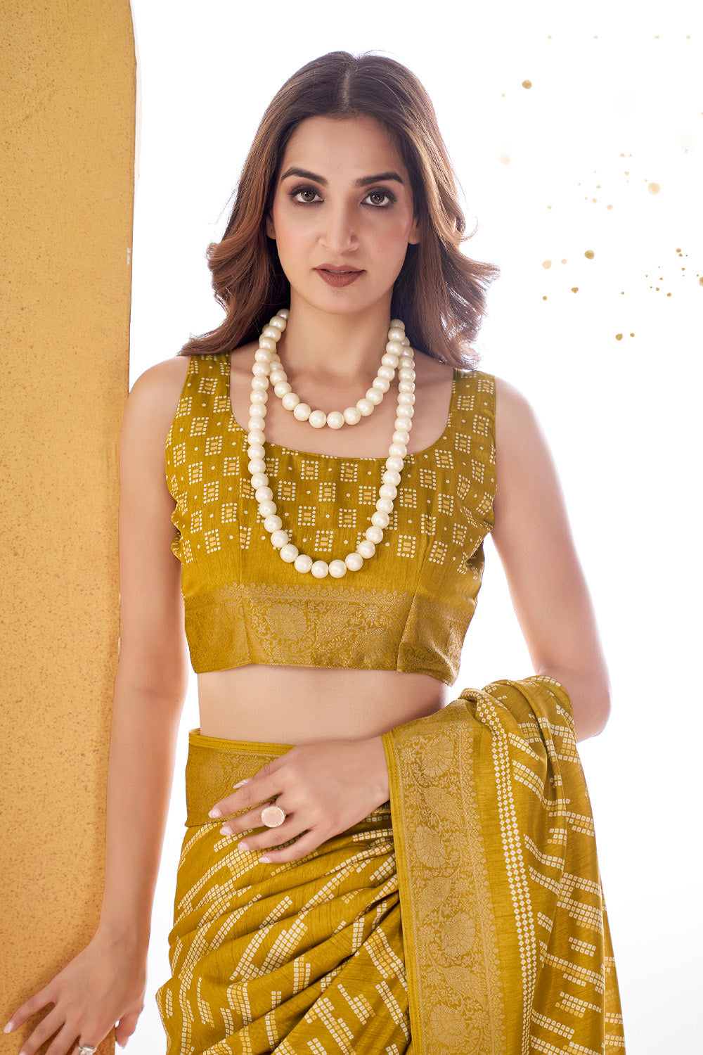 In-Sattva Women's Handloom Bandhni Dola Silk Saree; Summer Gold