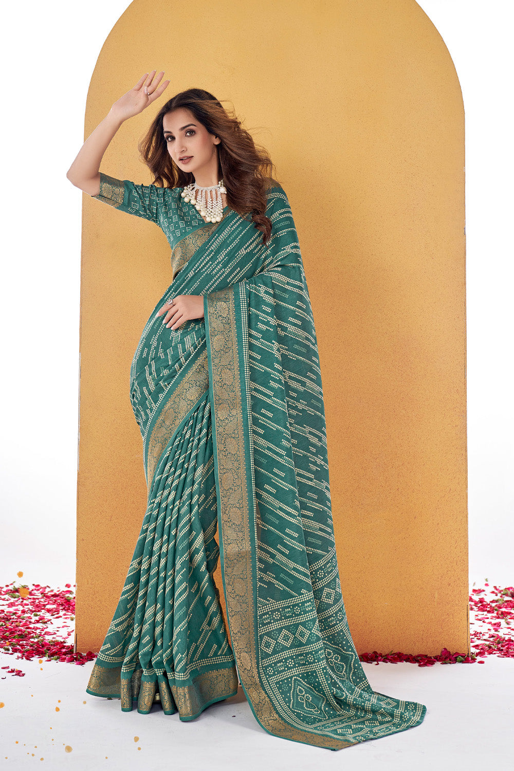 In-Sattva Women's Handloom Bandhni Dola Silk Saree; Verdant Green