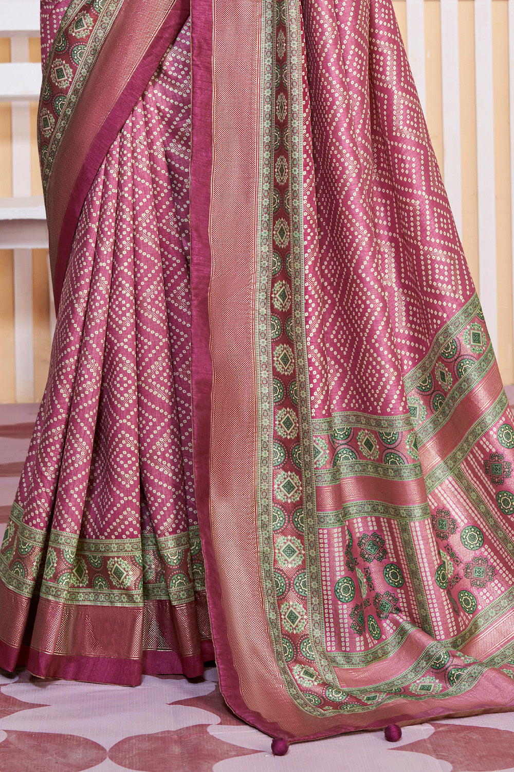 In-Sattva Women's Handloom Bandhni Tussar Silk Saree; Tulip Lavender