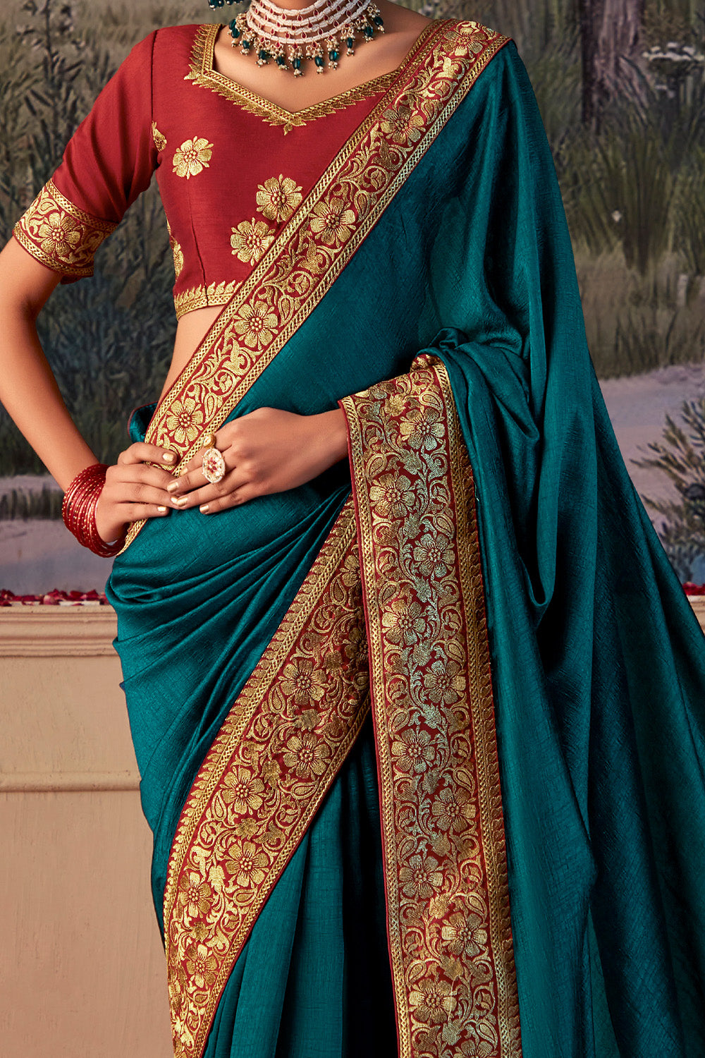 In-Sattva Women's Heritage Vichitra Patola Art Silk Saree; Navy Blue