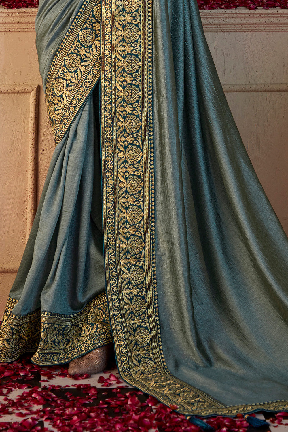 In-Sattva Women's Heritage Vichitra Patola Art Silk Saree; Lagoon Green