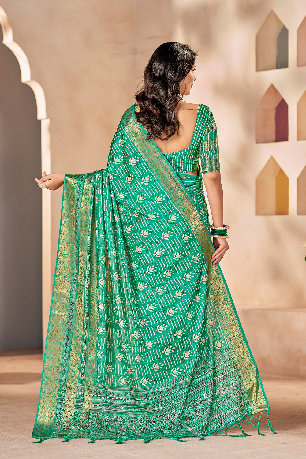 In-Sattva Women's Heritage Floral Print Dola Silk Saree; Eucalyptus Green
