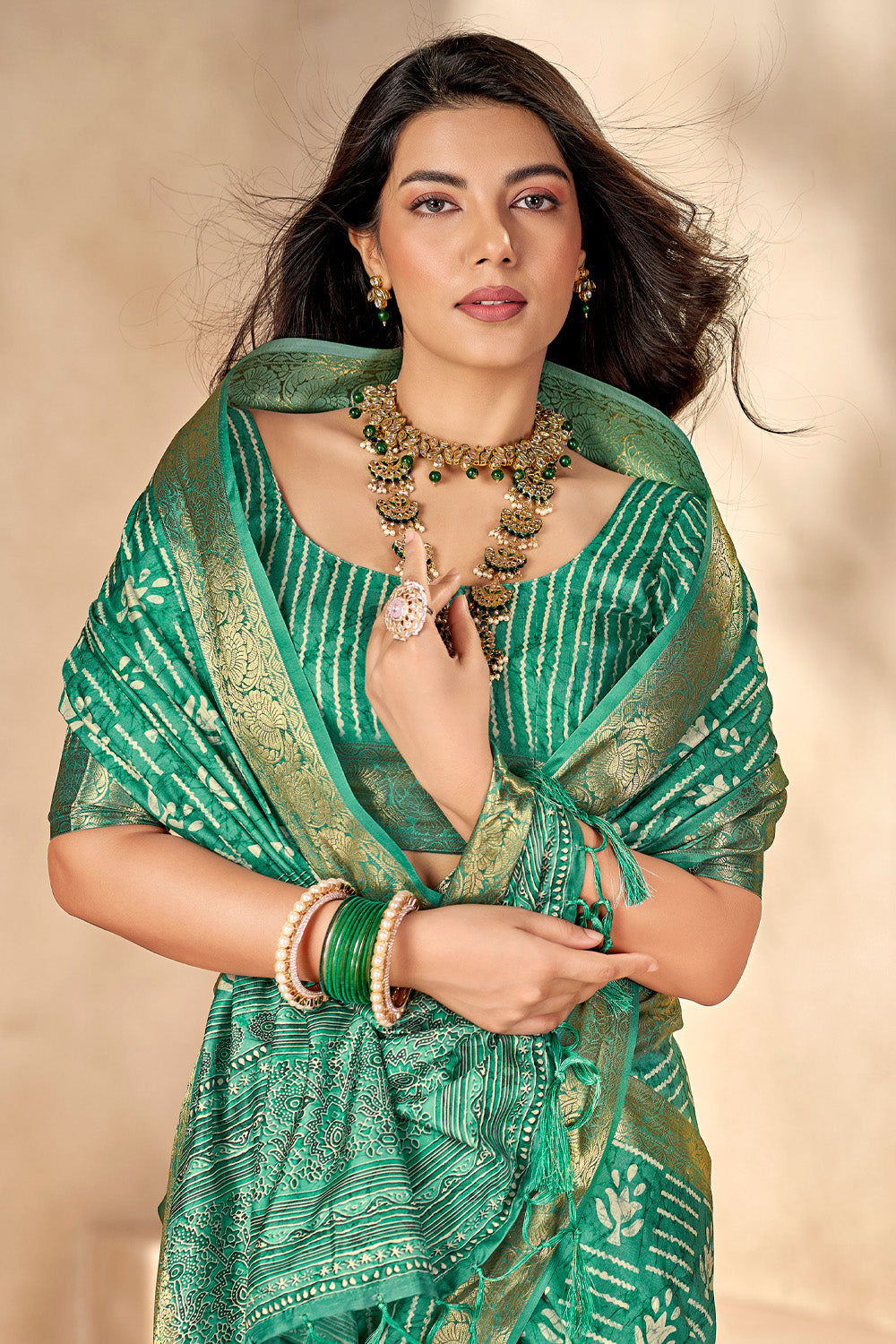 In-Sattva Women's Heritage Floral Print Dola Silk Saree; Eucalyptus Green
