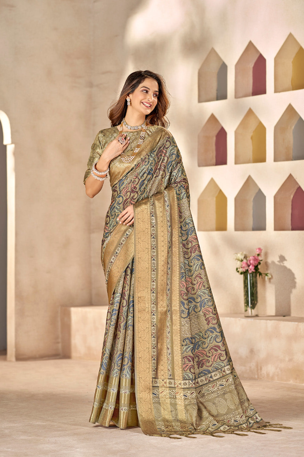 In-Sattva Women's Heritage Floral Print Dola Silk Saree; Chalk Gray