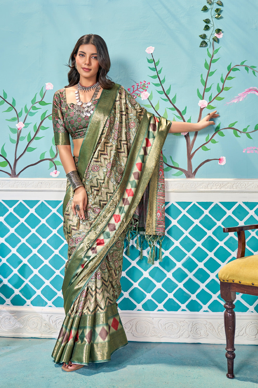 In-Sattva Women's Heritage Handloom Bandhni Dola Silk Saree; Pistachio Green