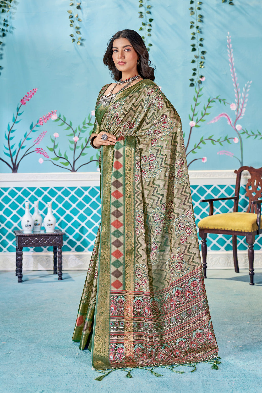 In-Sattva Women's Heritage Handloom Bandhni Dola Silk Saree; Pistachio Green