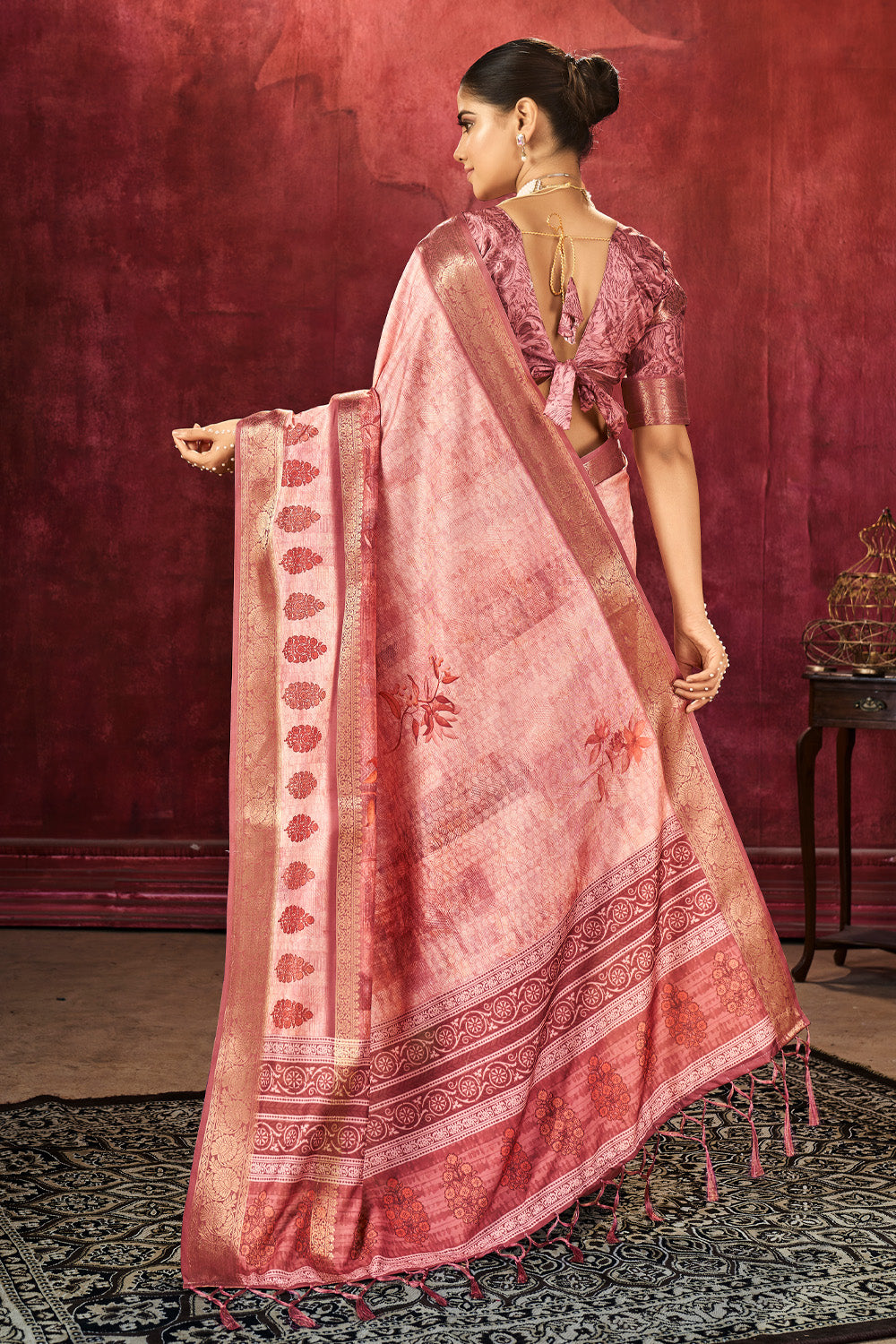 In-Sattva Women's Floral Handloom Bandhni Dola Silk Saree; Glorious Pink