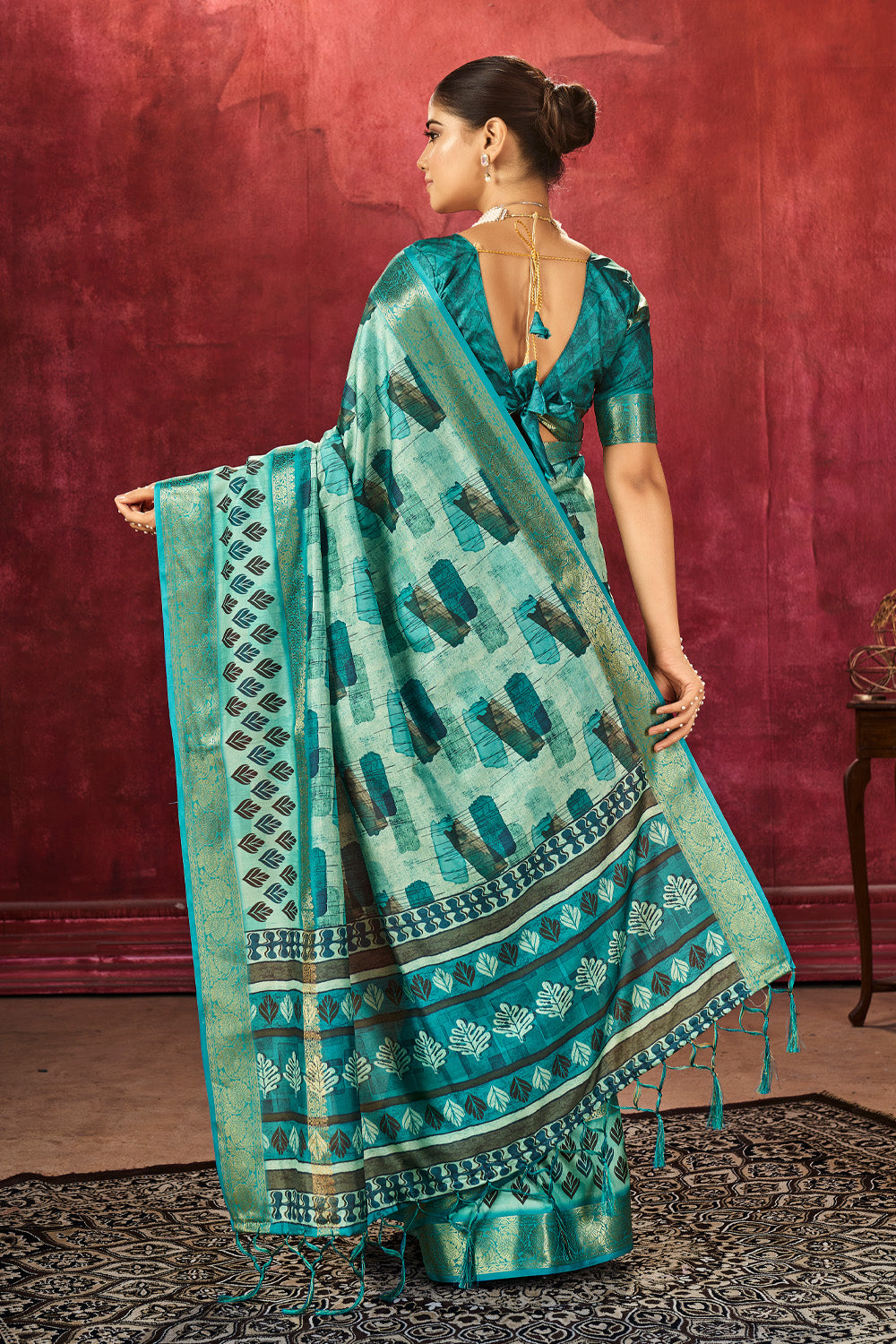 In-Sattva Women's Floral Handloom Bandhni Dola Silk Saree; Mermaid Green
