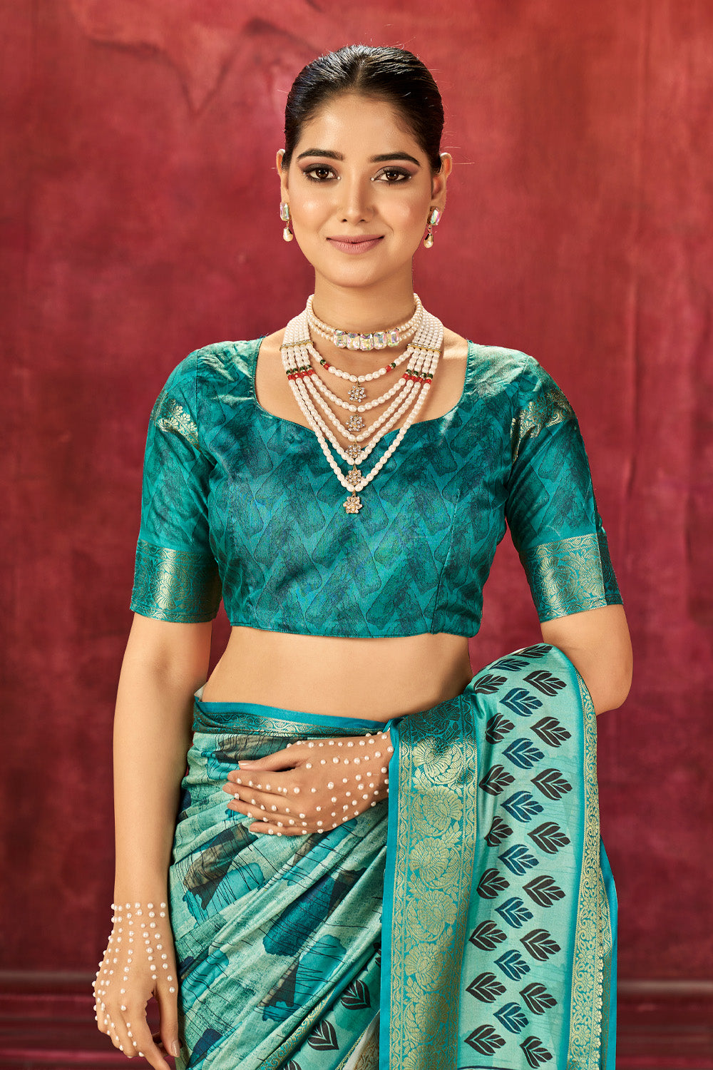 In-Sattva Women's Floral Handloom Bandhni Dola Silk Saree; Mermaid Green