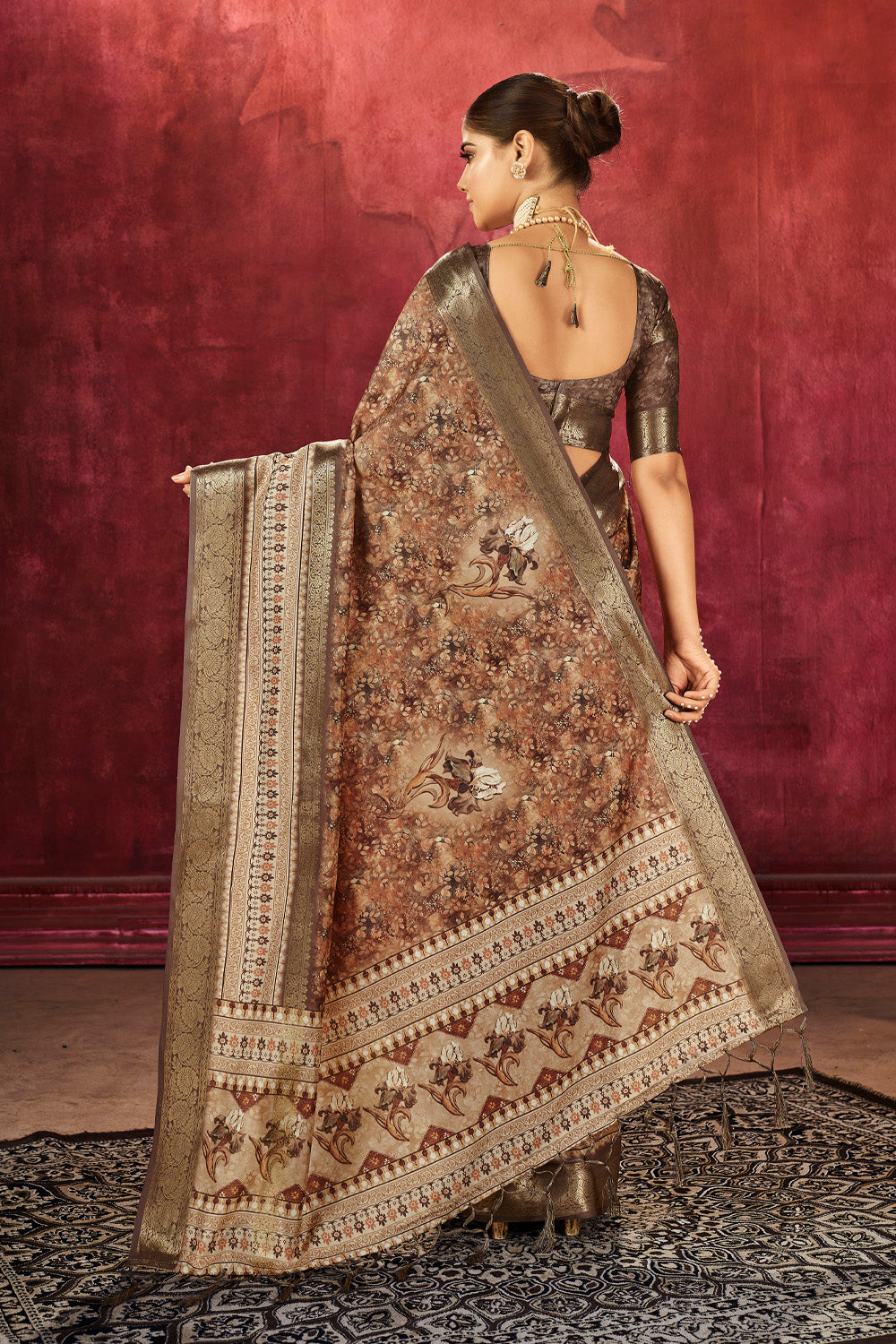In-Sattva Women's Floral Handloom Bandhni Dola Silk Saree; Almond Beige