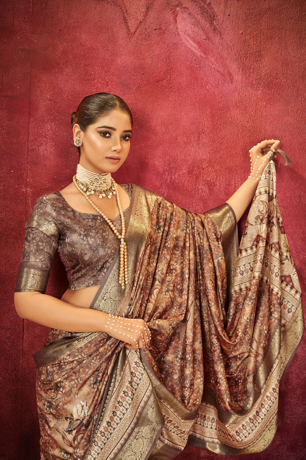 In-Sattva Women's Floral Handloom Bandhni Dola Silk Saree; Almond Beige