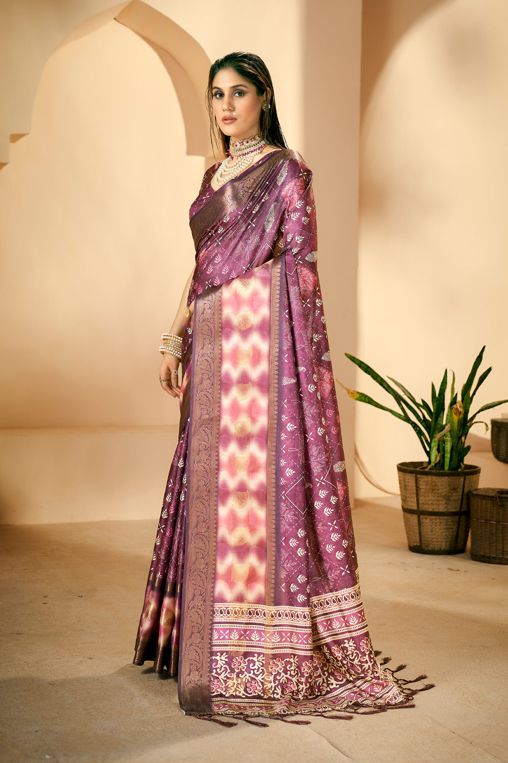 In-Sattva Women's Abstract Print Handloom Dola Silk Saree; Flushed Sapphire