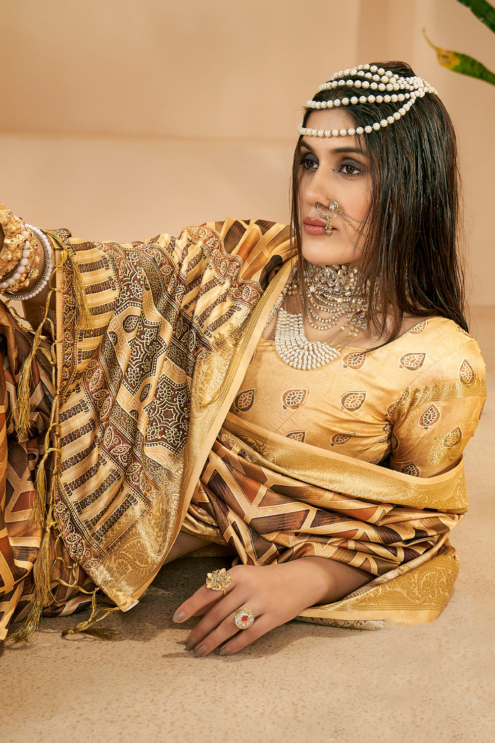 In-Sattva Women's Abstract Print Handloom Dola Silk Saree; Fall Brown