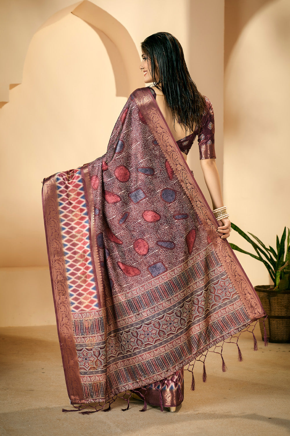 In-Sattva Women's Abstract Print Handloom Dola Silk Saree; Dusty Plum