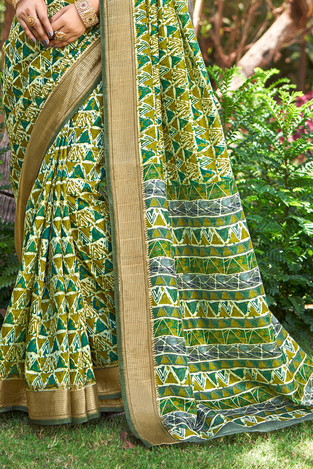 In-Sattva Women's Handloom Geometric Print Kalamkari Silk Saree; Kiwi Green