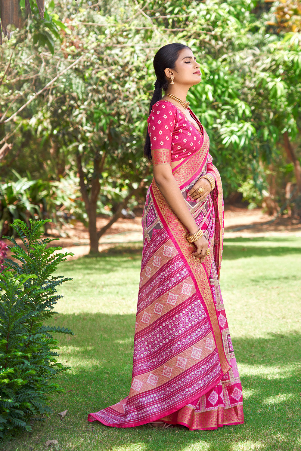 In-Sattva Women's Handloom Polka Dot Kalamkari Silk Saree; Block Pink