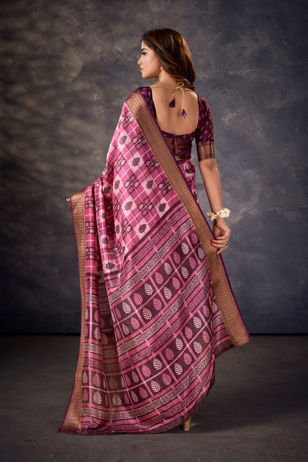 In-Sattva Women's Handloom Printed Kalamkari Silk Saree; Printed Lilac