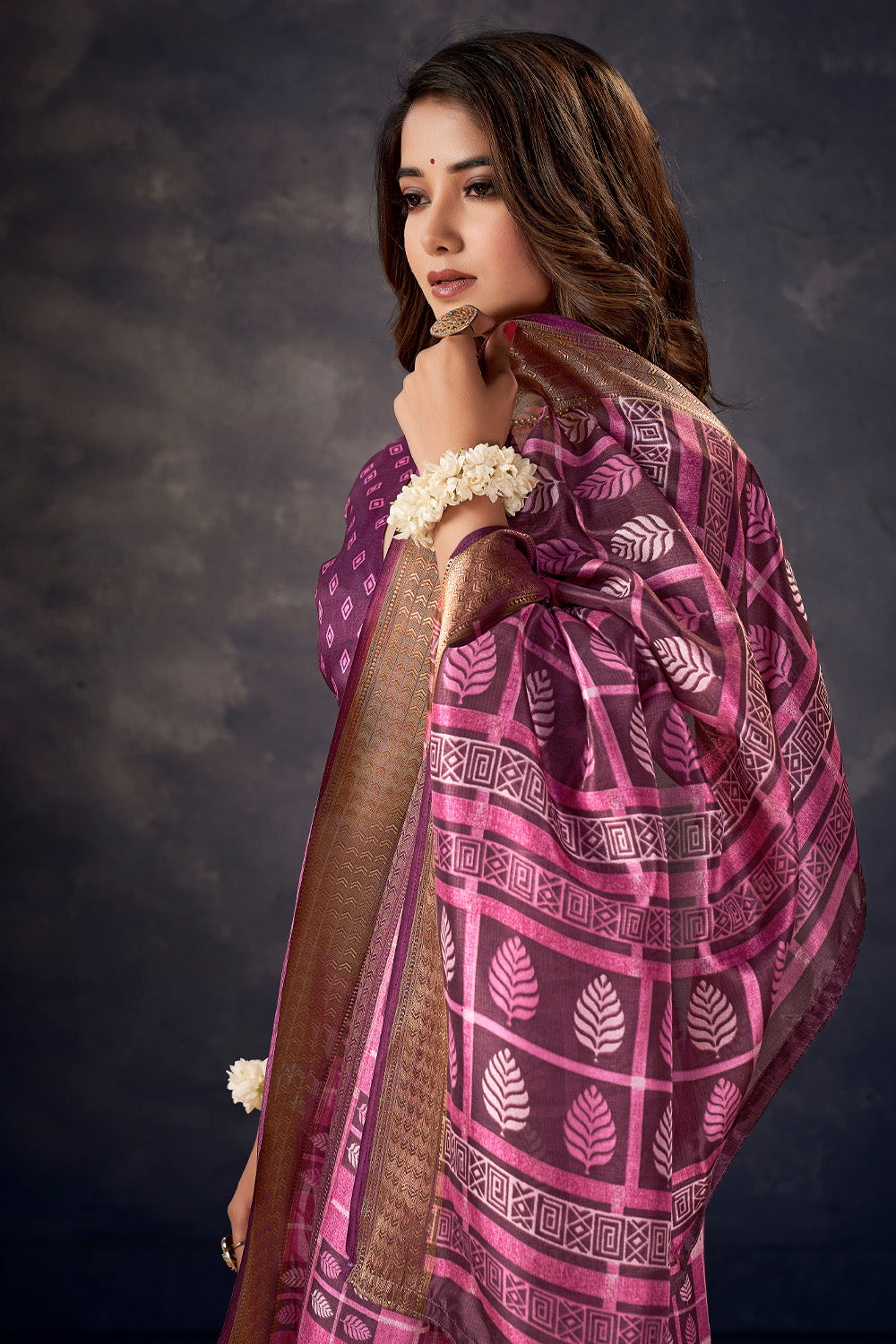 In-Sattva Women's Handloom Printed Kalamkari Silk Saree; Printed Lilac