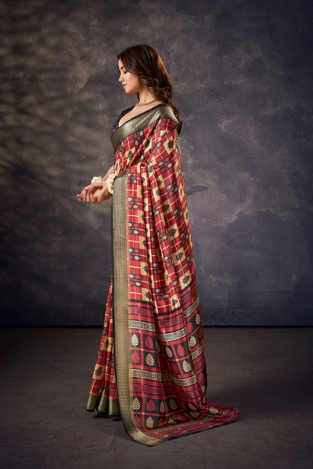 In-Sattva Women's Handloom Printed Kalamkari Silk Saree; Crimson Gold