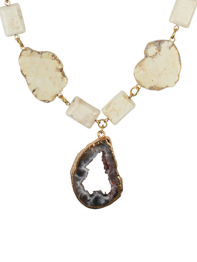 White Stone & Geode Necklace ÛÒ Detail