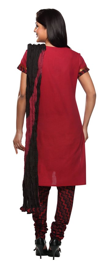 Red Printed In-Sattva 3-Pcs Ensemble - back design 
