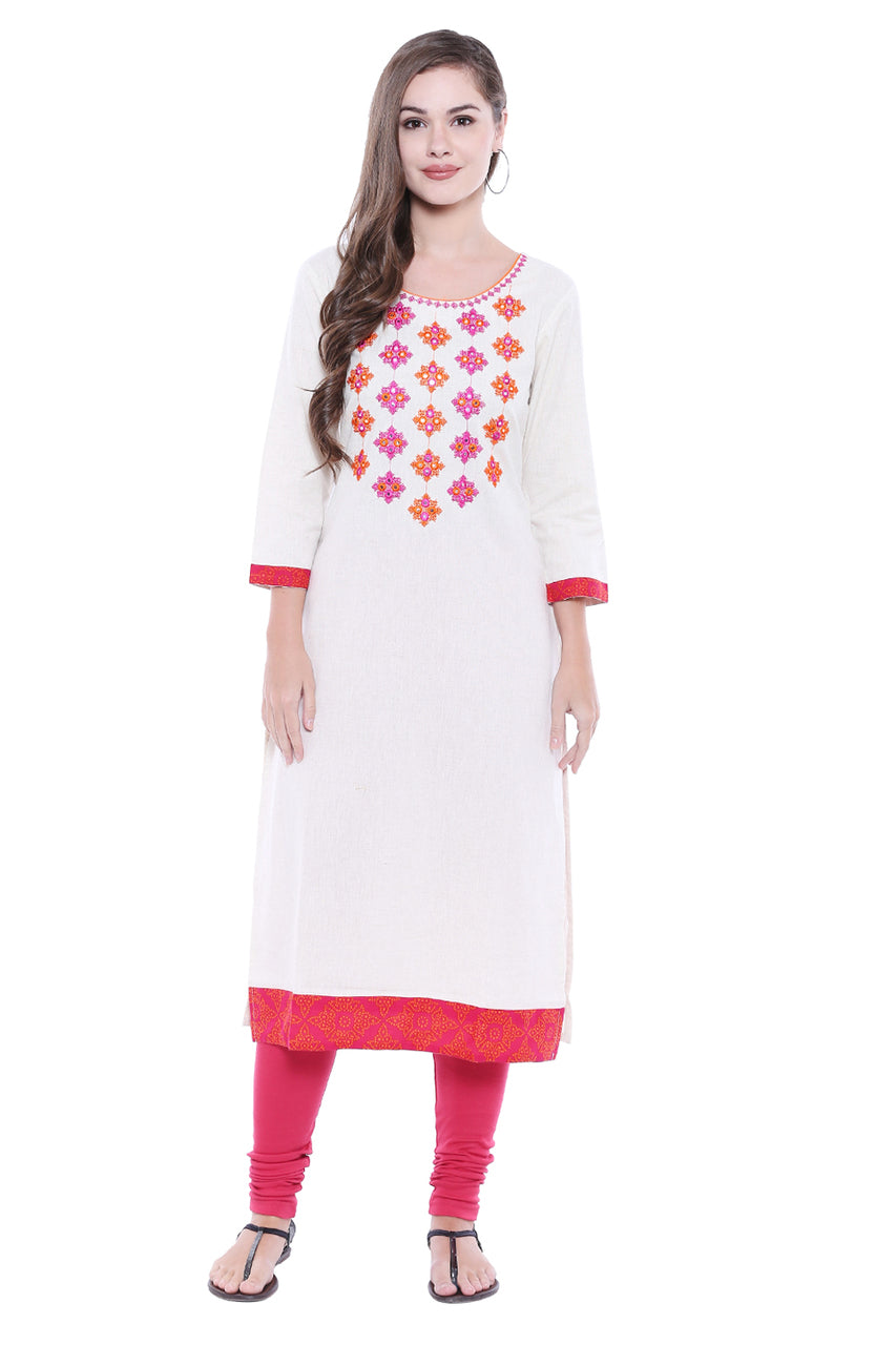 Women's White Indian Kurta Tunic with Embroiderey | In-Sattva