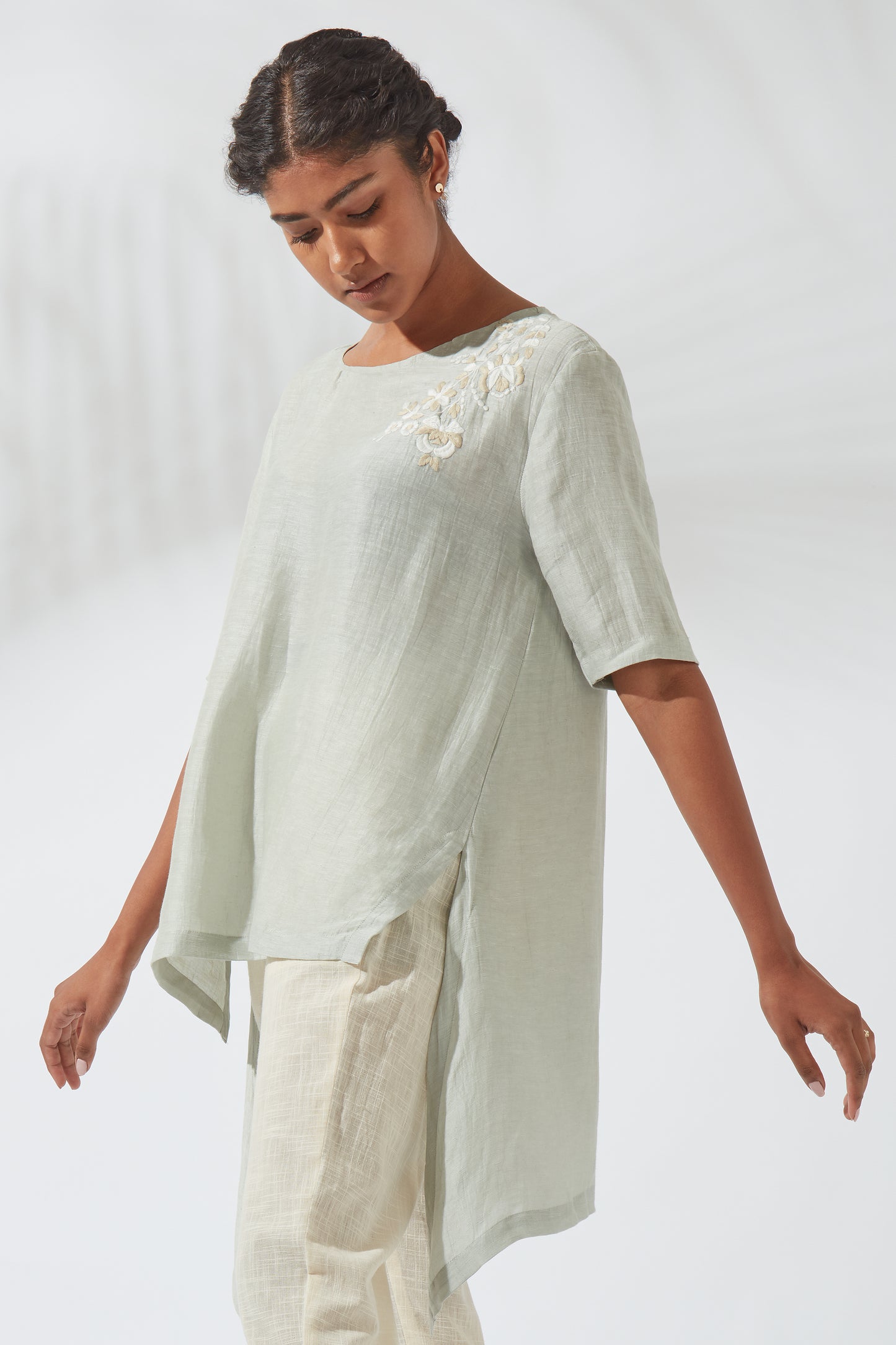 Women's Bohemian Classic Silk Linen Gray Embroidered High-Low Top