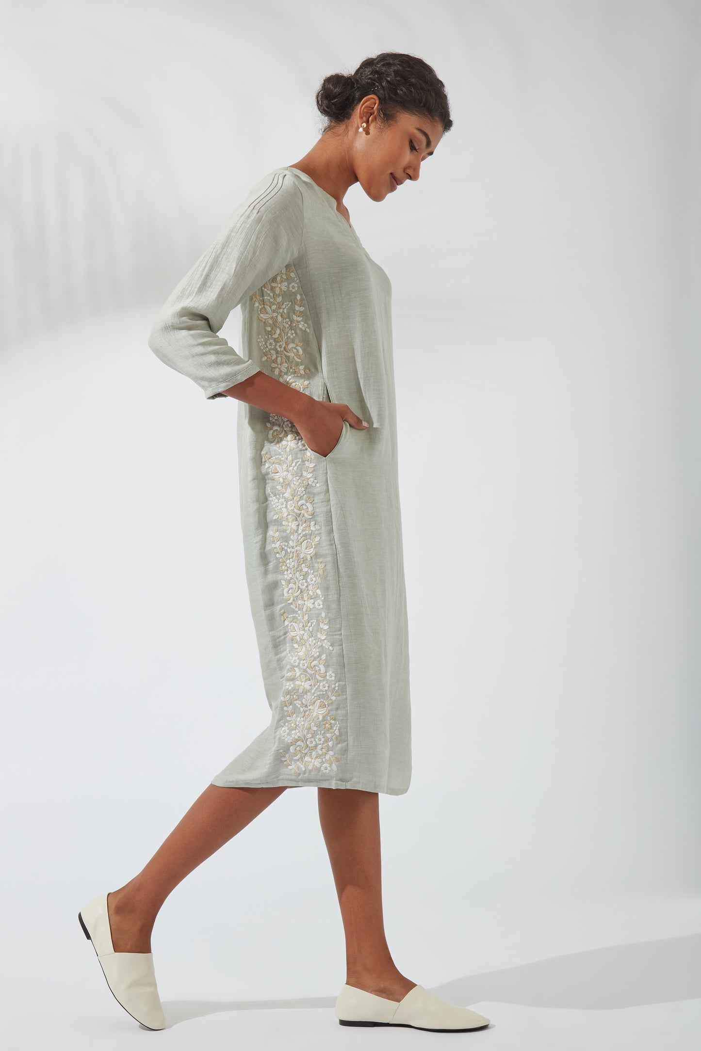 Women's Bohemian Classic Silk Linen Gray Embroidered Kurta Shift Dress