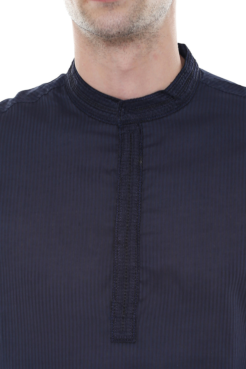 In-Sattva Men's Navy Blue Classic 2-Piece Kurta Pajama Set, close-up of the collar and placket