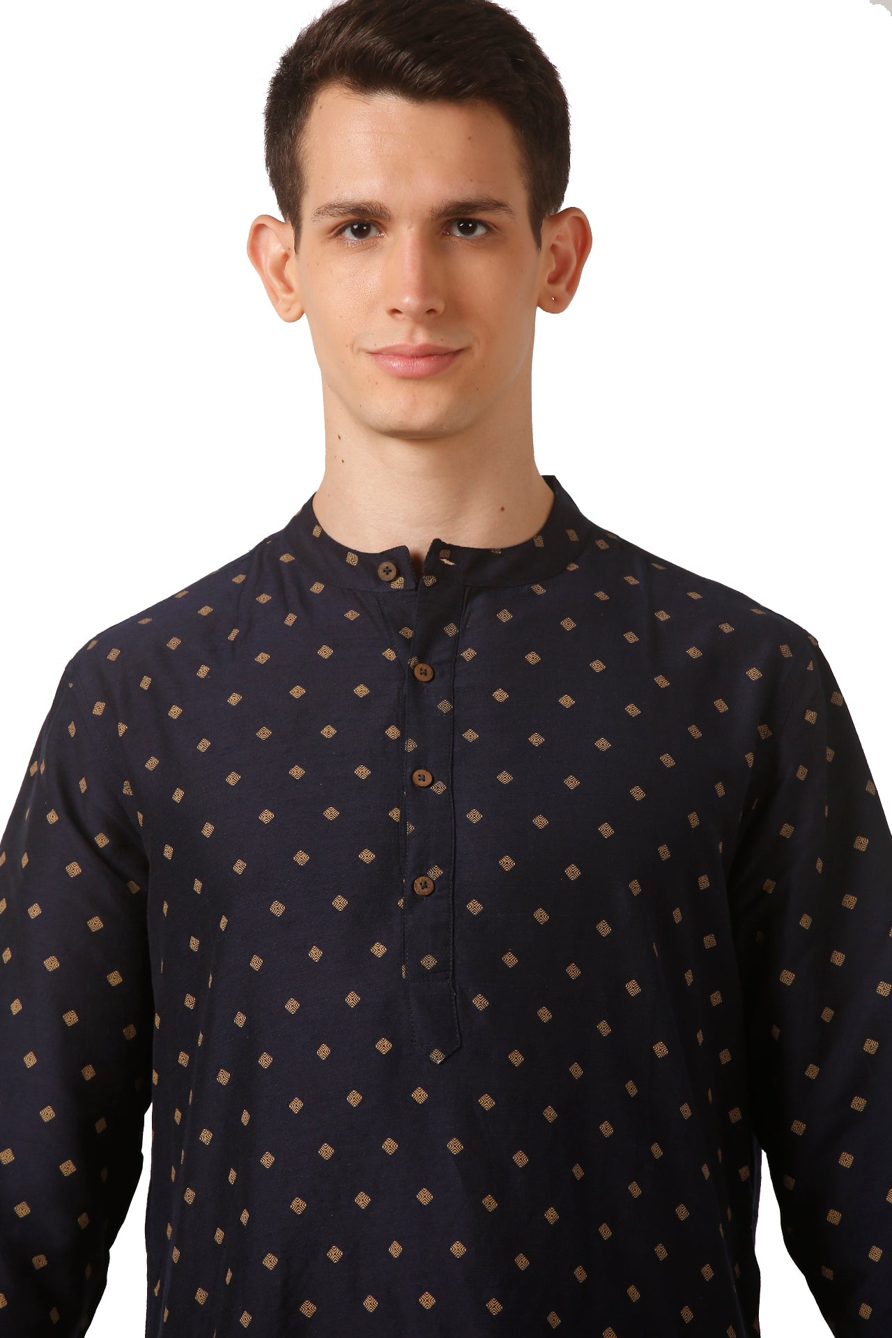 In-Sattva Men's Mandarin Collar Micro Dobby Fine Print Mid-Length Kurta Tunic Navy Blue