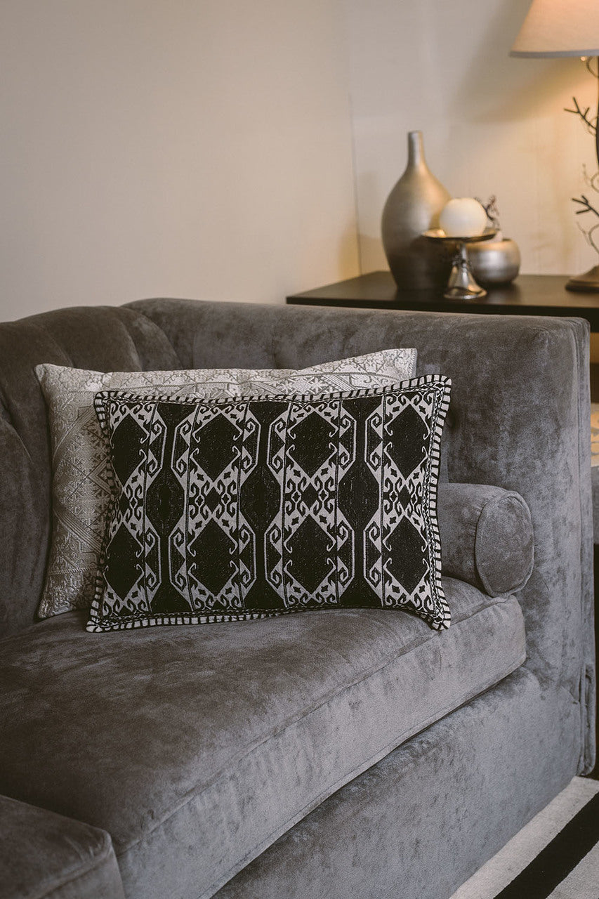 In-Sattva Home Geometric and Ancient Art Hand-Embellished Cotton Cushion Cover Decorative Pillow, Blk, 14 x 20