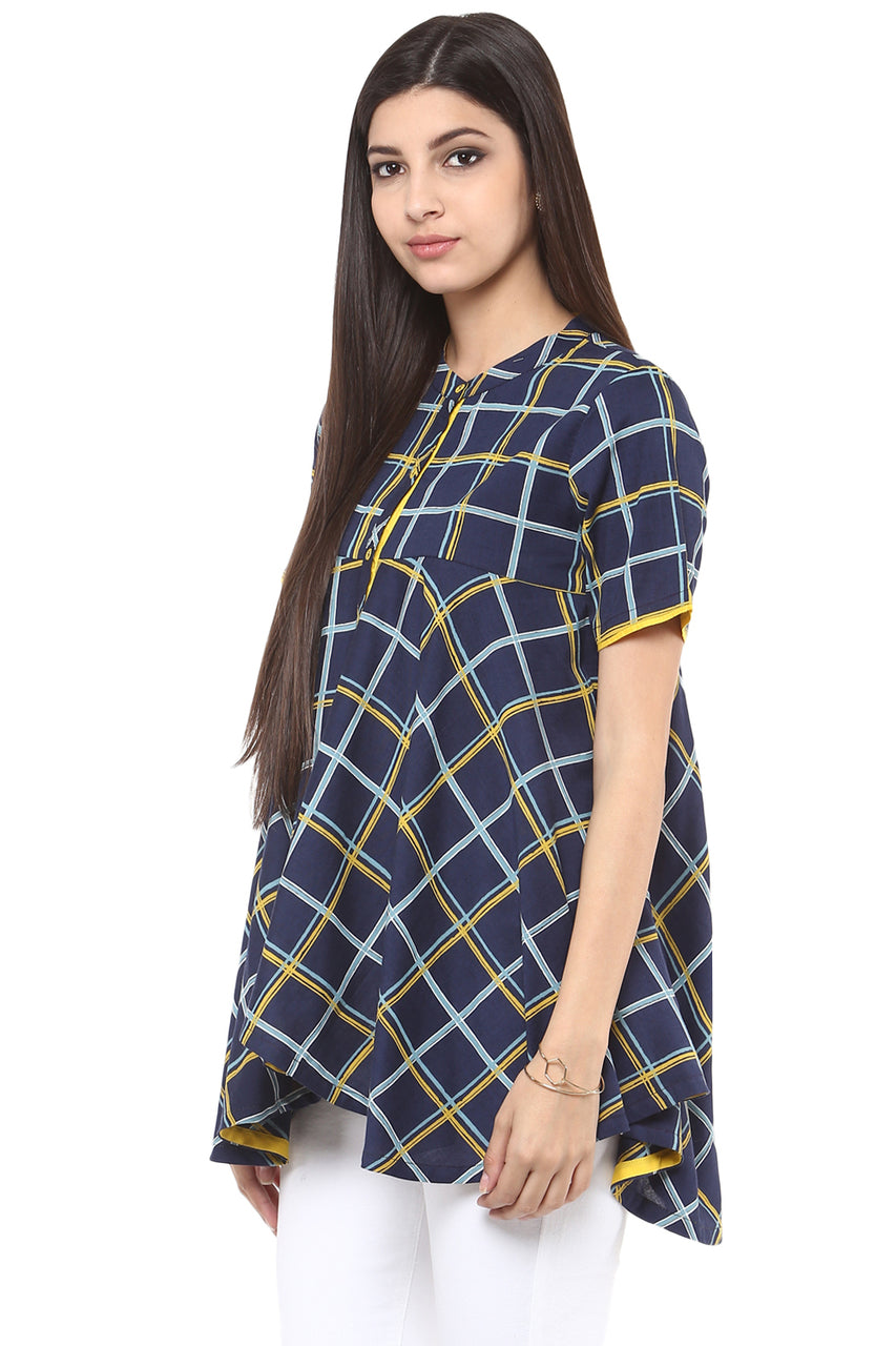 Exclusive Checkered Print In-Sattva Top Tunic - Side left
