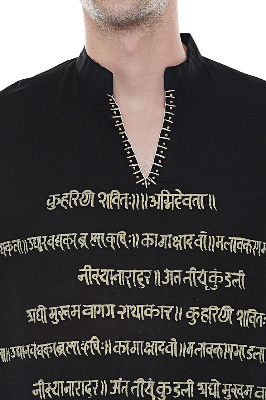 Men's Sanskrit Mantra Print Pure Cotton Black Kurta Tunic - Garment details | In-Sattva