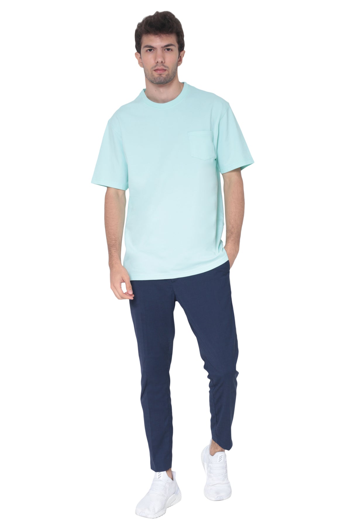 Collar and chest pocket detail on men's teal breathable cotton round-neck pocket T-shirt