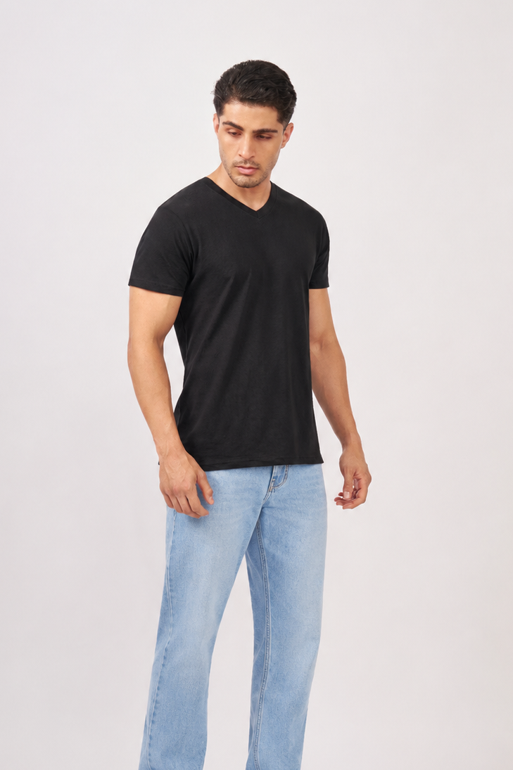 Macho Genie - Men's V-Neck T-Shirt - Onyx Black